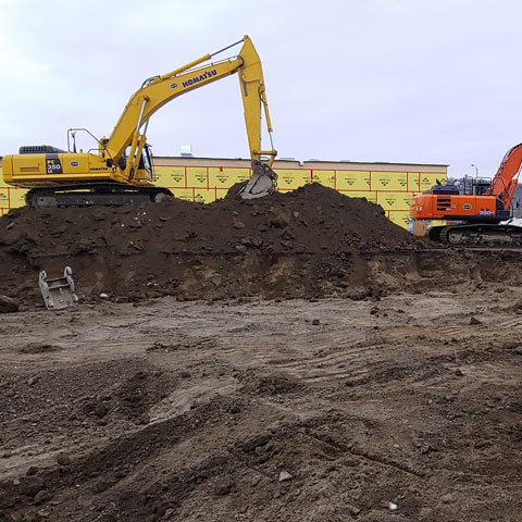 Travaux d'excavation et mise en place d'égouts pluviaux et sanitaires à Prévost