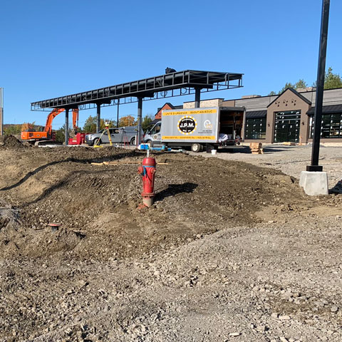 Travaux d'excavation et mise en place d'égouts pluviaux et sanitaires à Prévost